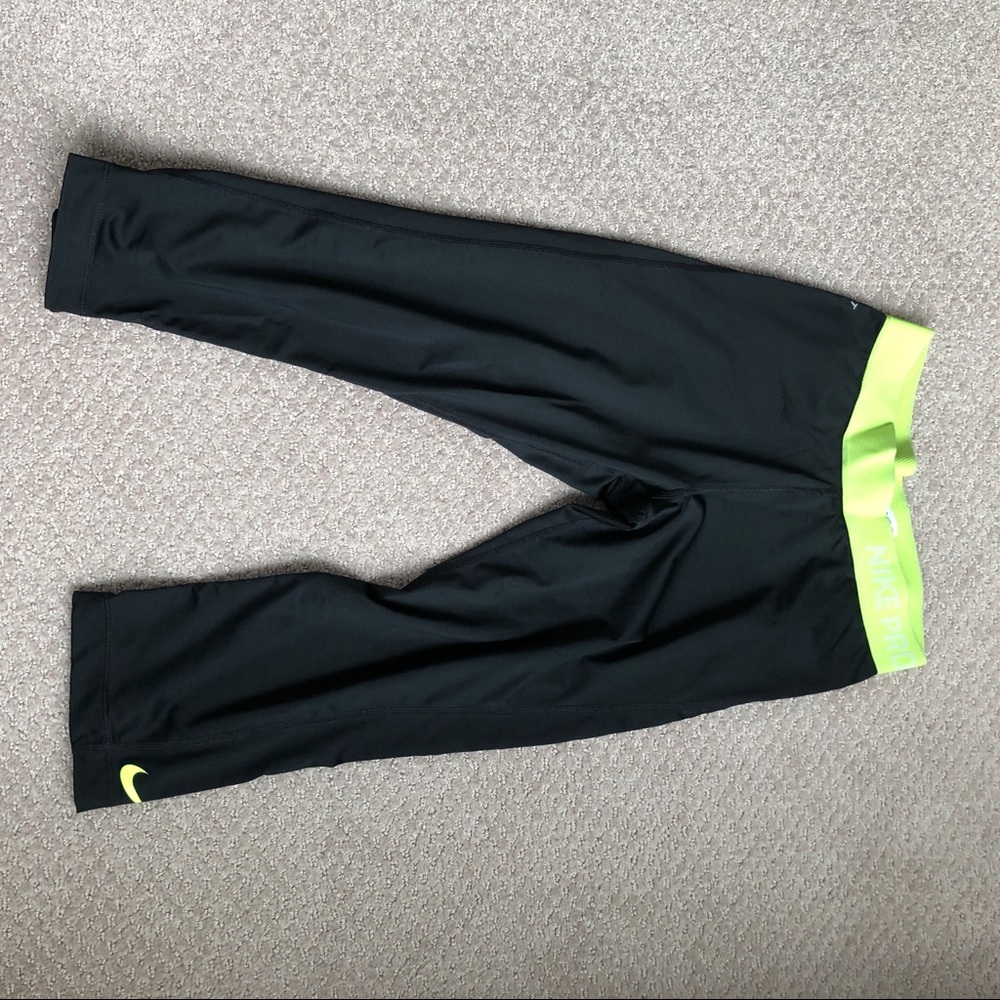 Nike cropped leggings